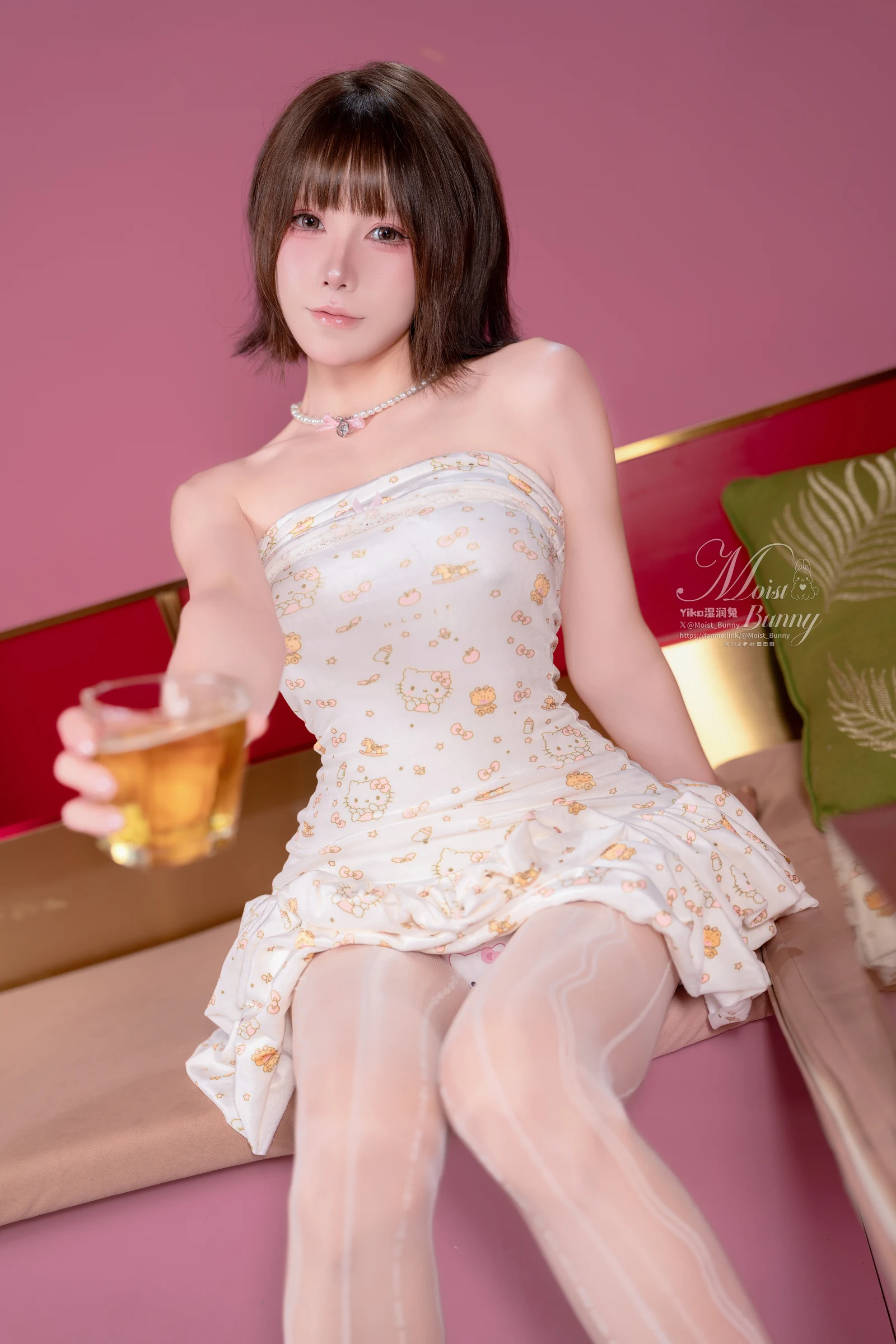 咬一口兔娘(黏黏团子兔) – 2025年11月作品『公主小妹』在线浏览[95张]-御龙图社